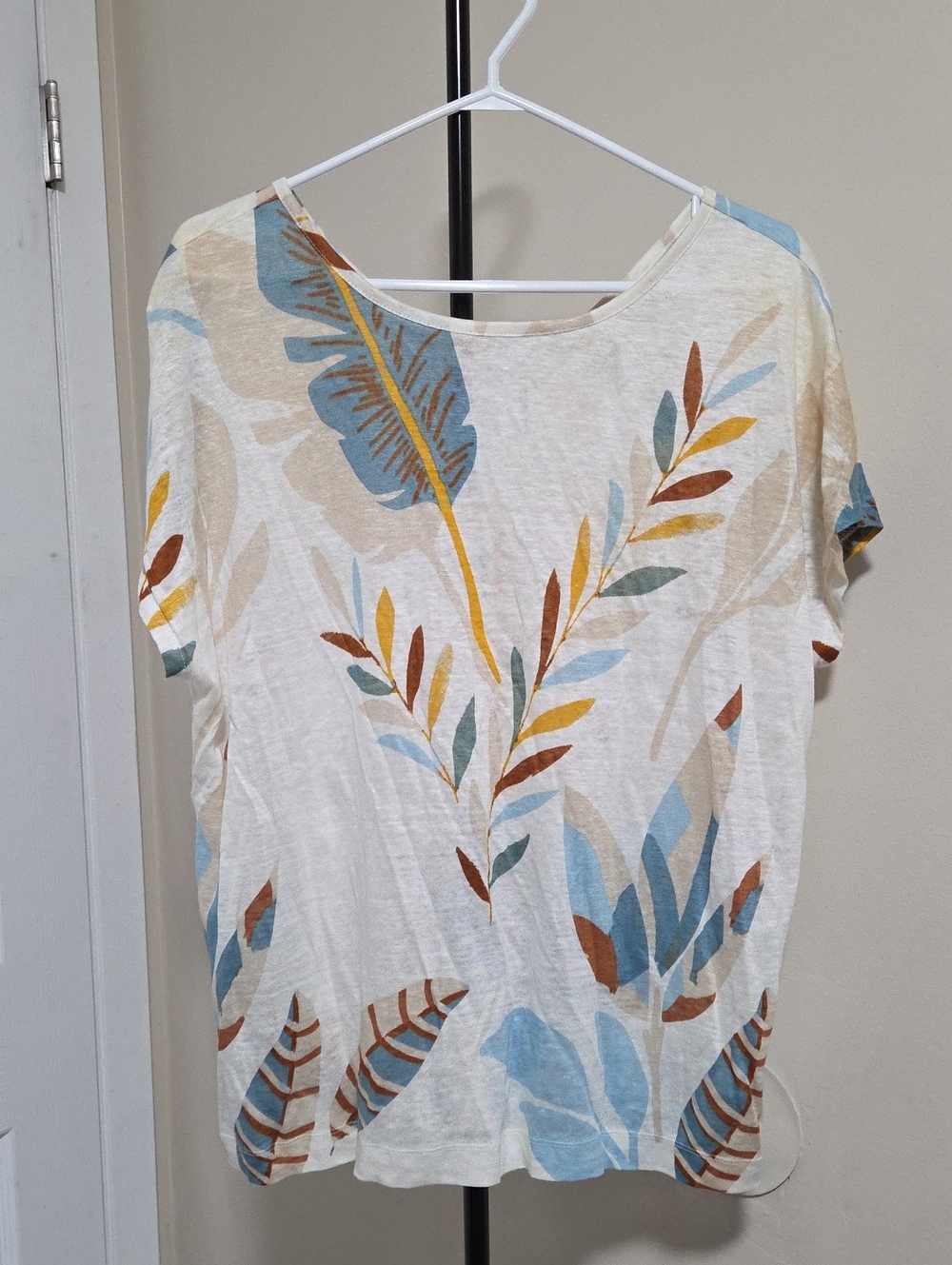Cynthia Rowley 100% Linen Cream Short Sleeve Top